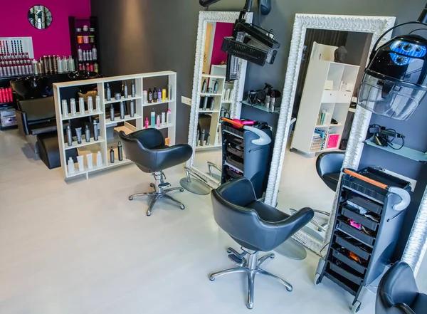 Create the Perfect Client Experience with the Right Salon Chair